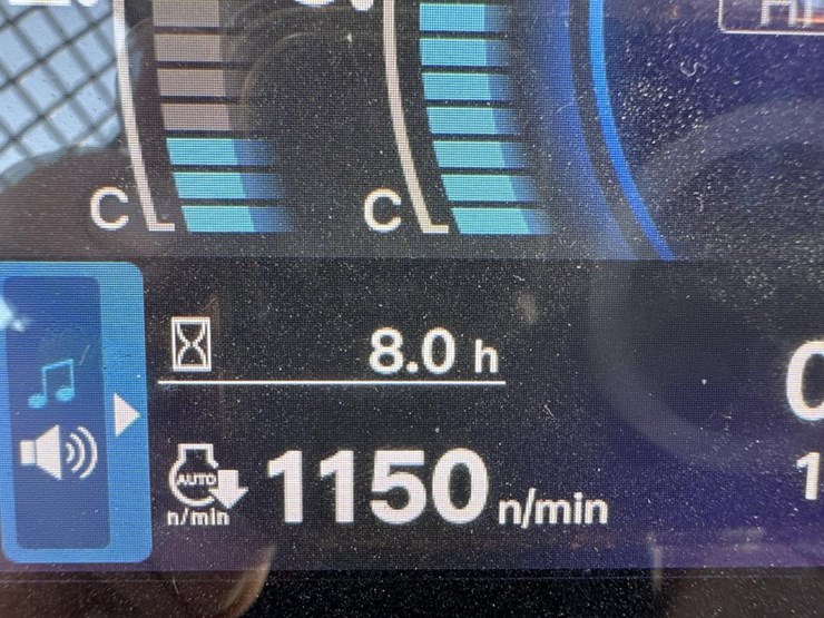 #5120-•-2025-kubota-svl-97-3-tracked-skid-steer-image-31