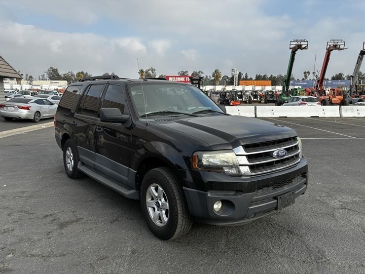 2015-ford-expedition-image-2