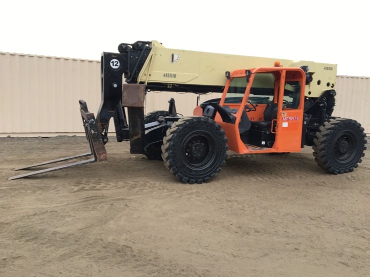 2015-jlg-g12-55a-image-1