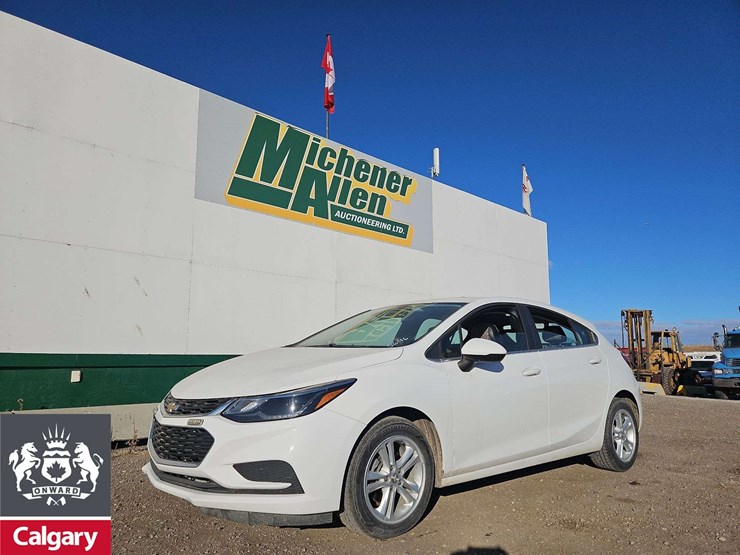 2018-chevrolet-cruze-lt-4dr-hatchback-image-1