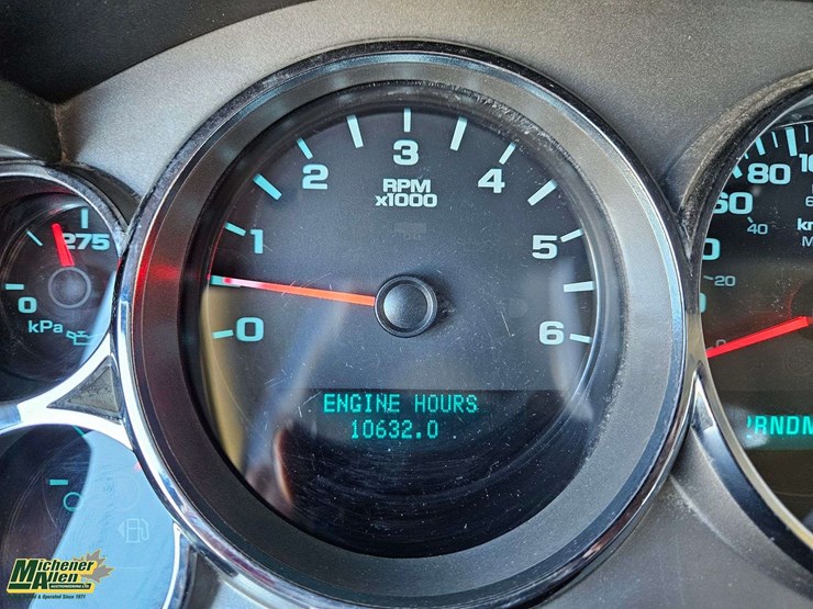 2012-chevrolet-silverado-2500hd-image-24