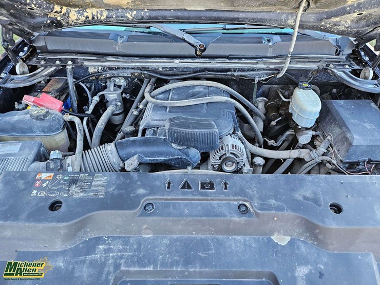 2012-chevrolet-silverado-2500hd-image-17