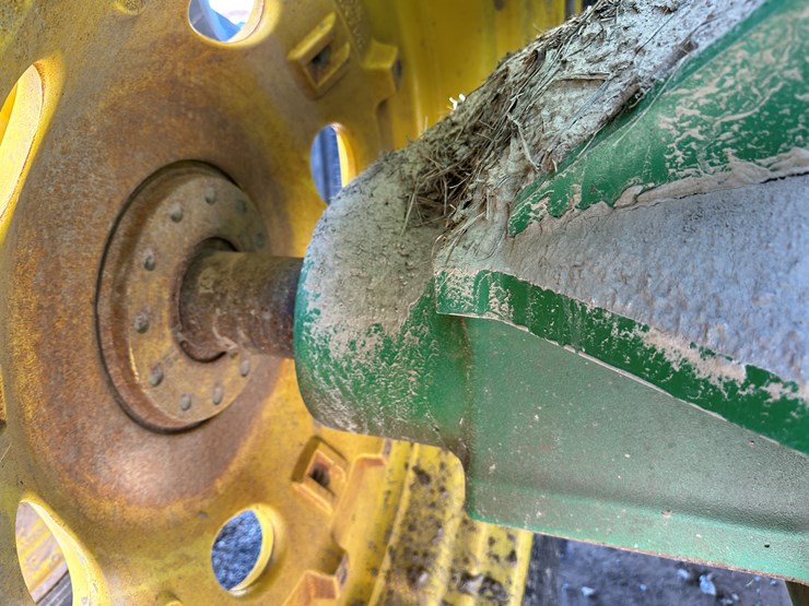 #32570-•-2012-john-deere-9360r-4x4-articulating-tractor-1rw9360rkep011018-image-17