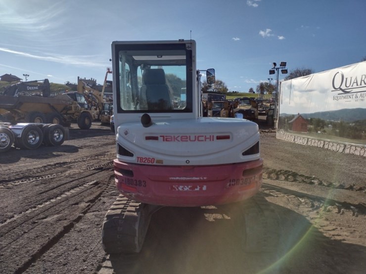 18-takeuchi-tb260cra-excavator-(qea-4048)-image-4