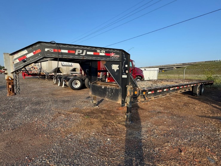 2018-pj-trailer-32ft-gooseneck-trailer-image-1