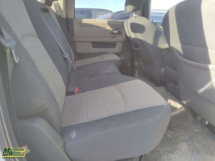 2011-dodge-2500-image-16