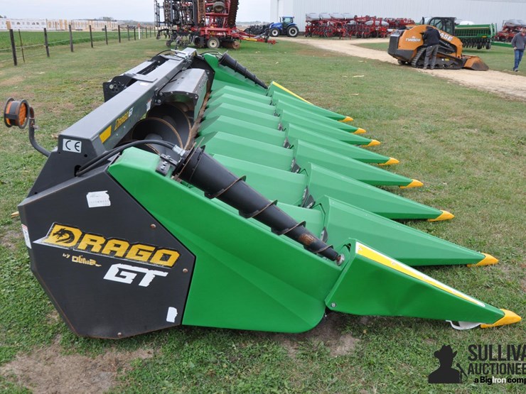 2017-drago-gt-8-30-8r30-corn-head-image-4