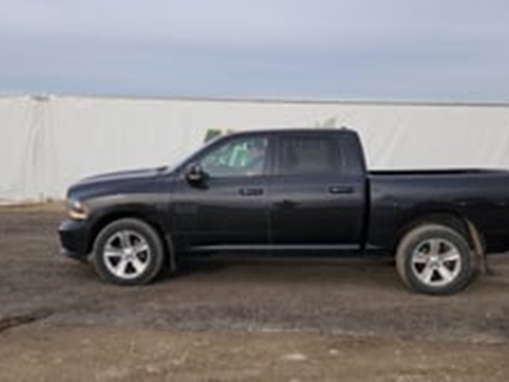 2017-dodge-1500-image-9