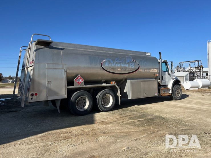 2016-freightliner-petroleum-truck-(jn3388,-unit-2374)-image-10