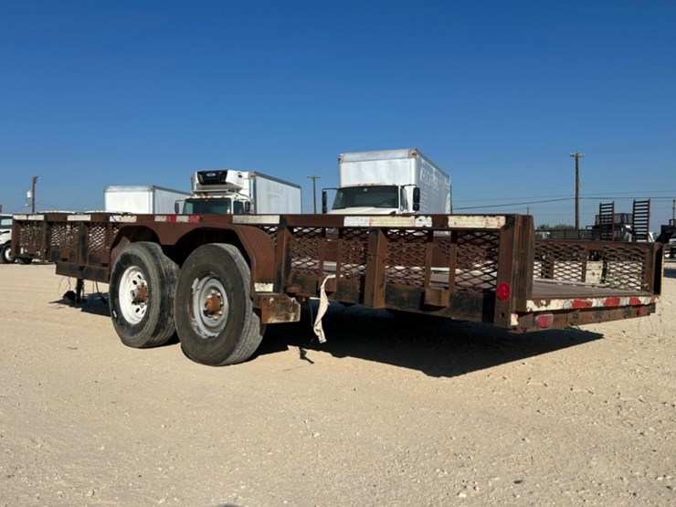 20-lowboy-bumper-pull-trailer-image-3