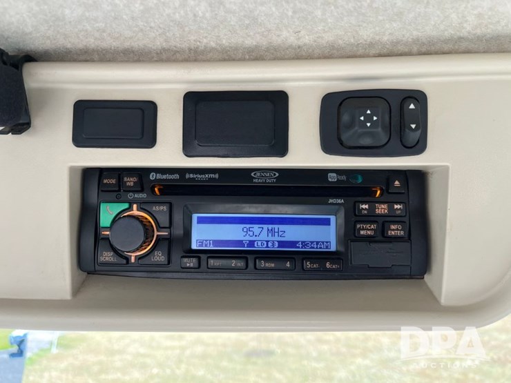 2014-john-deere-9560rt-image-72