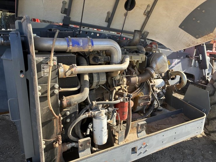 2018-skyjack-sj1056-image-16