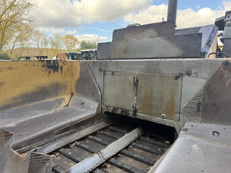 caterpillar-ap-1055f-image-77