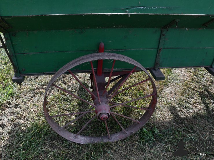 10'-wooden-wagon-image-17