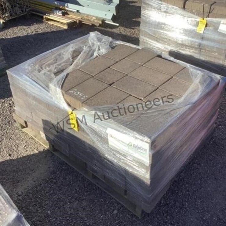 PALLET OF STONE PAVERS