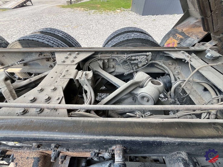 2016-kenworth-t880-image-89