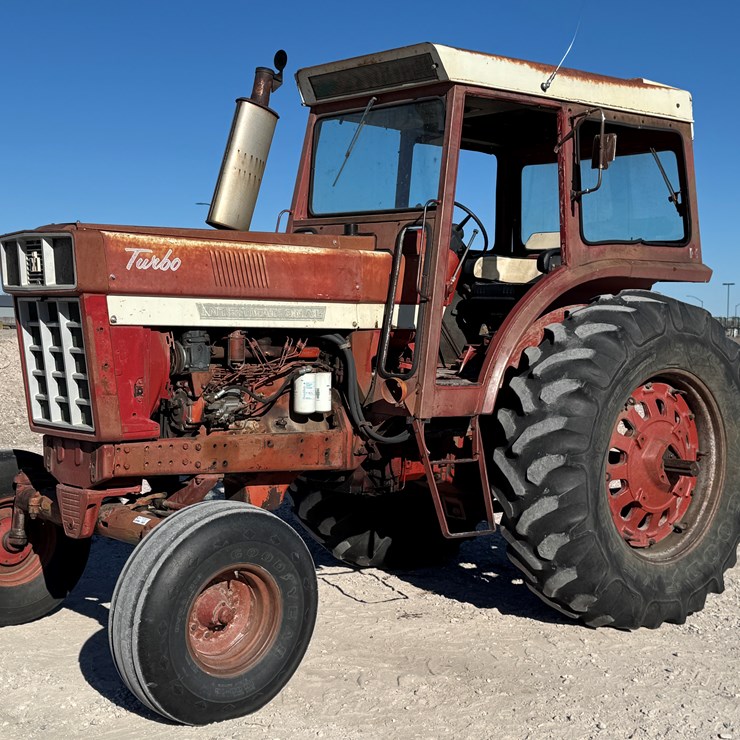 1974 INTERNATIONAL 1066