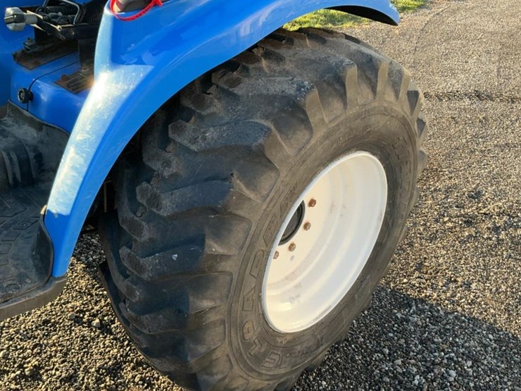 new-holland-tc29d-image-12