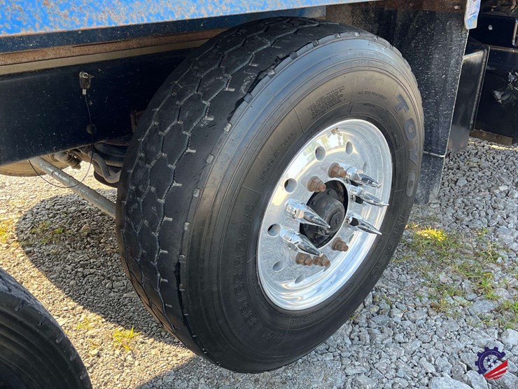 2016-kenworth-t880-image-18