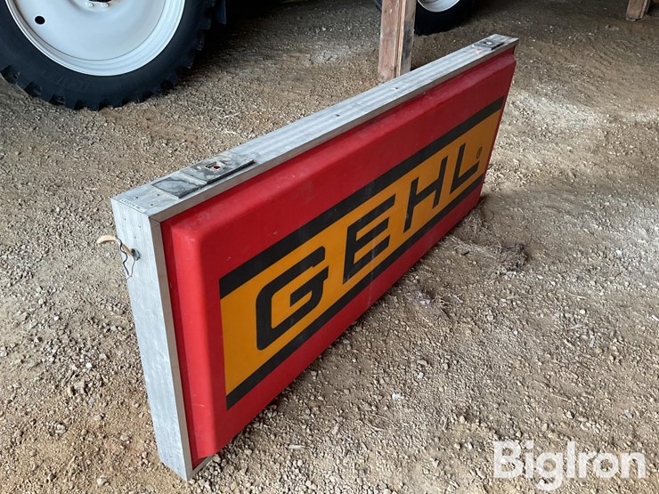 gehl-lighted-sign-image-9