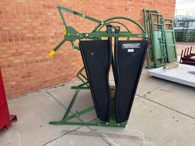 powder-river-classic-calf-table-image-2