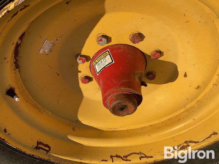 new-holland-165-image-18