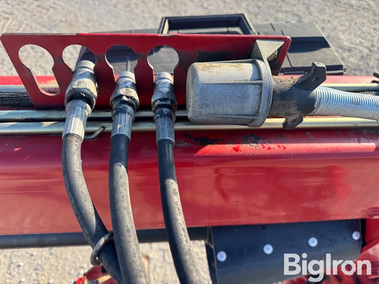 2017-new-holland-313-image-13