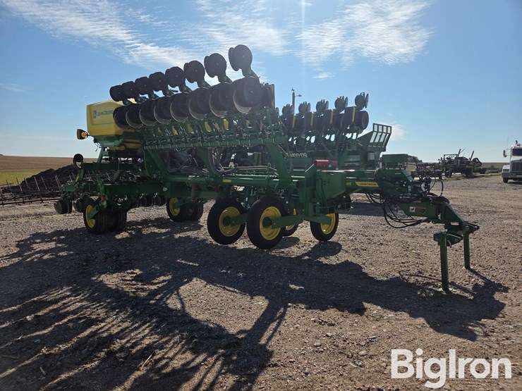 2022-john-deere-1795-image-3