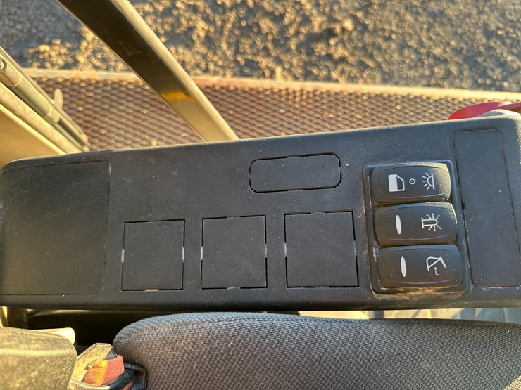 #32824-•-2022-volvo-ec160e-crawler-excavator-w/hydraulic-thumb-image-86