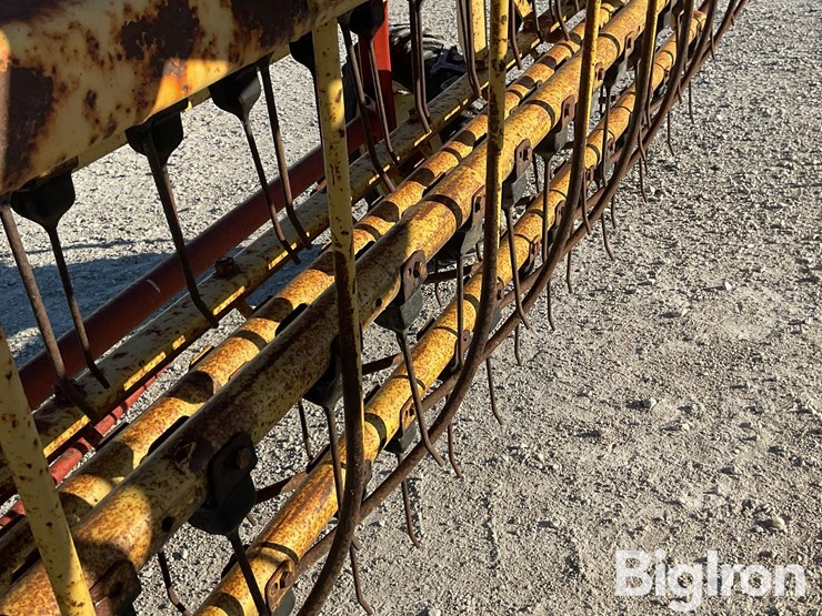 new-holland-258-image-12