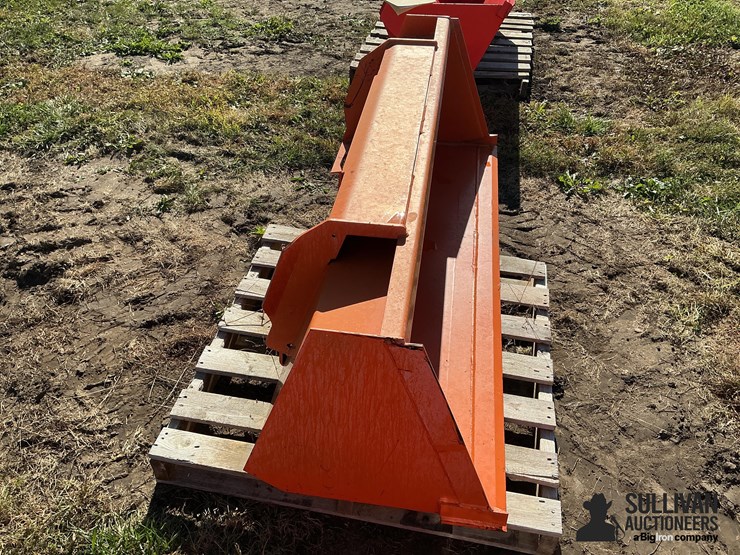 kubota-72"-material-bucket-image-4