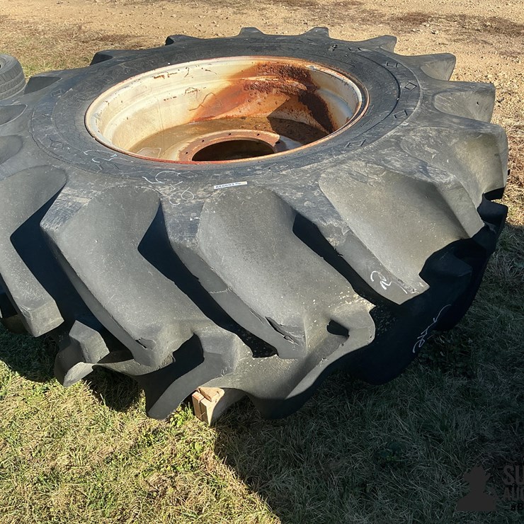 Goodyear 24.5-32 Tire On 10 Bolt Rim