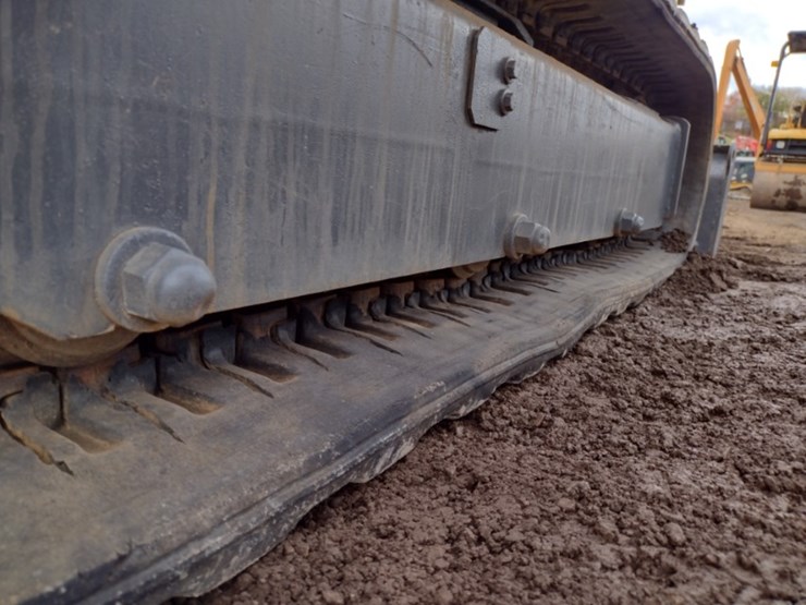 new-holland-ec25-image-39