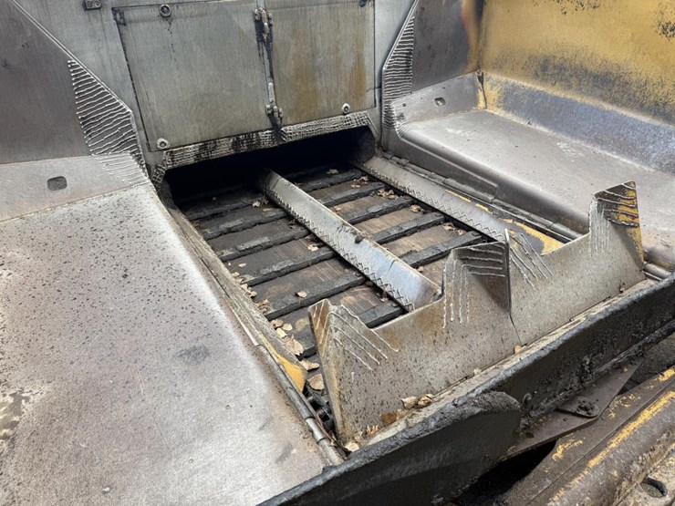 caterpillar-ap-1055f-image-44