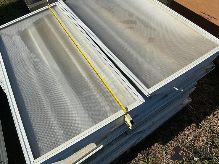 fluorescent-light-fixtures-image-8