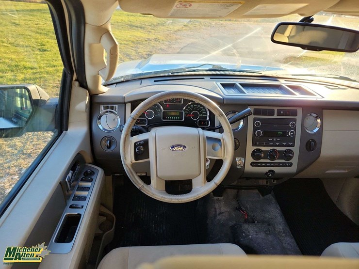 2014-ford-expedition-image-11