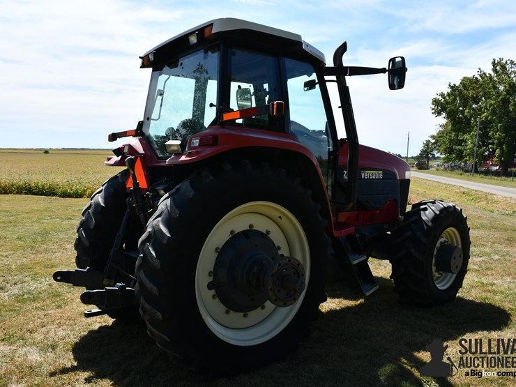 2004-buhler-versatile-2210-image-5