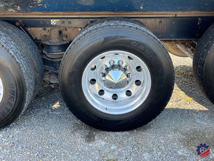 2016-kenworth-t880-image-15