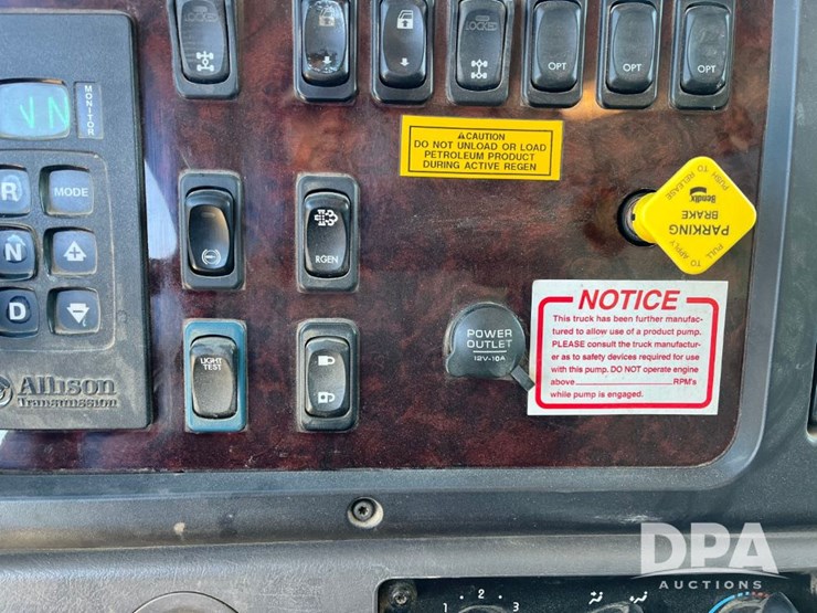 2016-freightliner-petroleum-truck-(jn3388,-unit-2374)-image-65