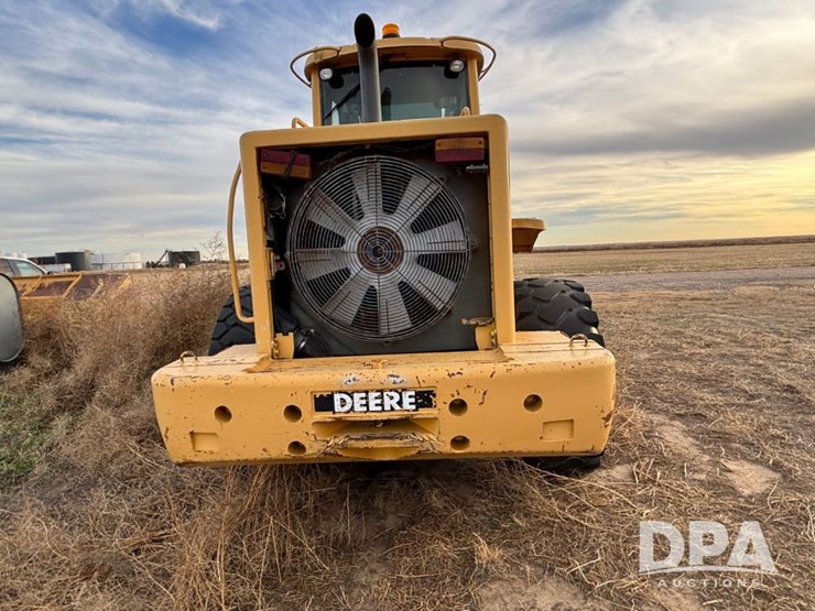 2001-deere-644h-image-9