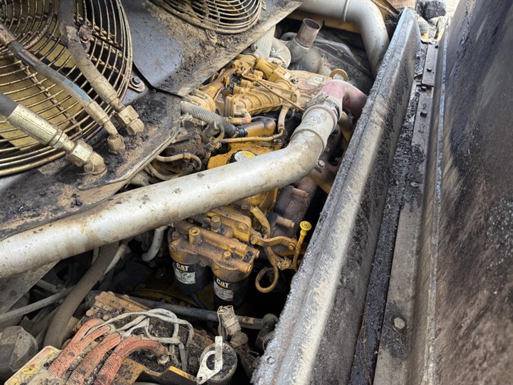 caterpillar-ap-1055f-image-61