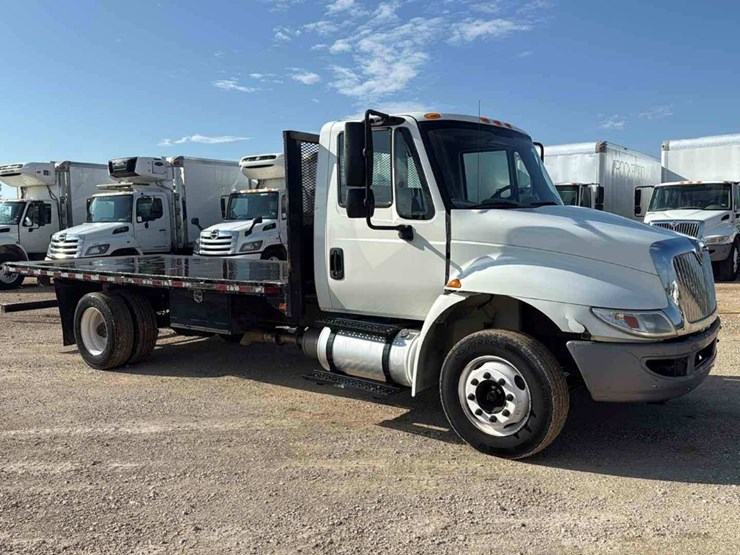2015-international-flatbed-image-8