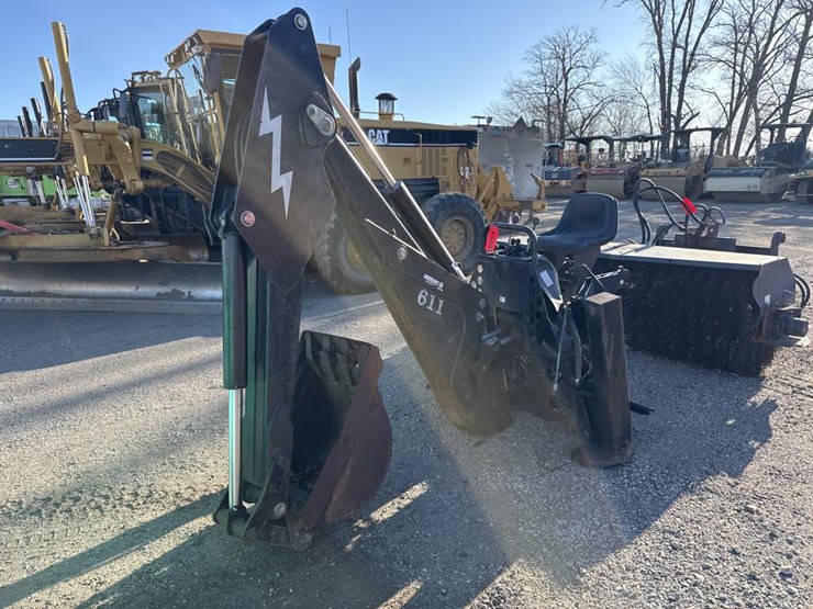 #1950-•-bobcat-backhoe-image-1