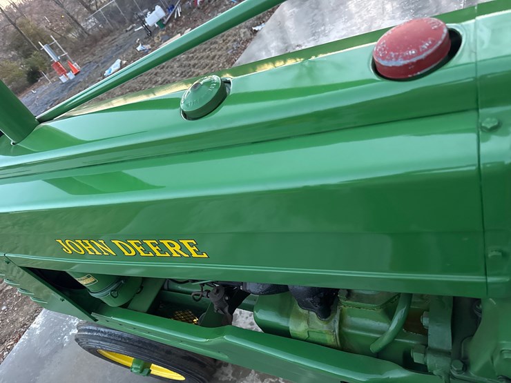 john-deere-b-image-3