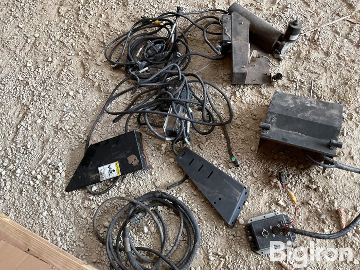 new-holland-cr9060-image-2