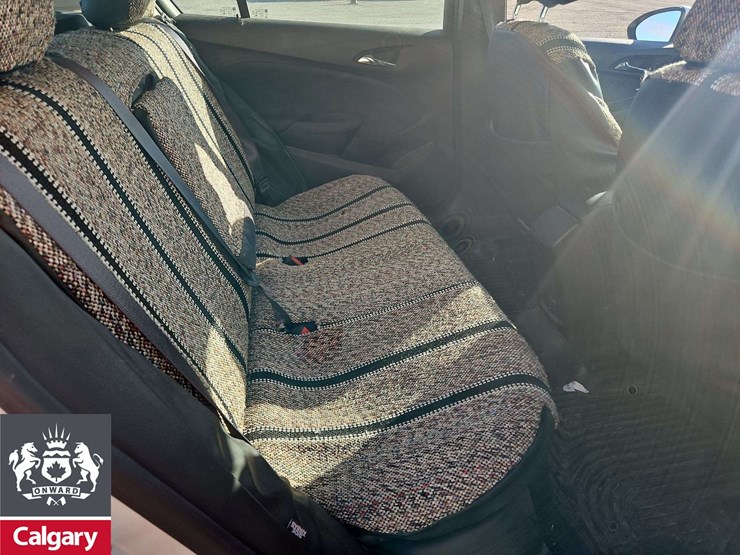 2017-chevrolet-cruze-lt-4dr-hatchback-image-12