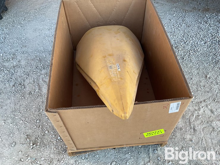 new-holland-996-image-2