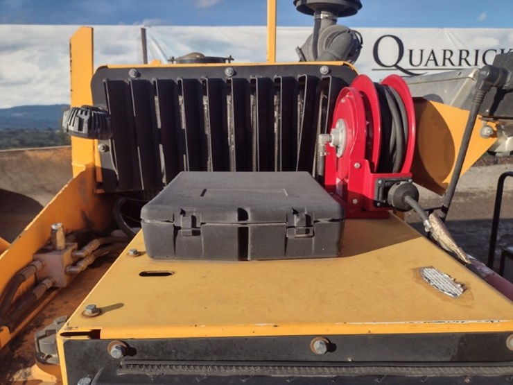 leeboy-8515d-asphalt-paver-(qea-4018)-image-21