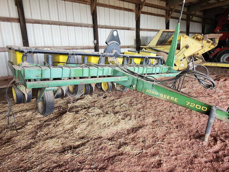 john-deere-7200-image-5