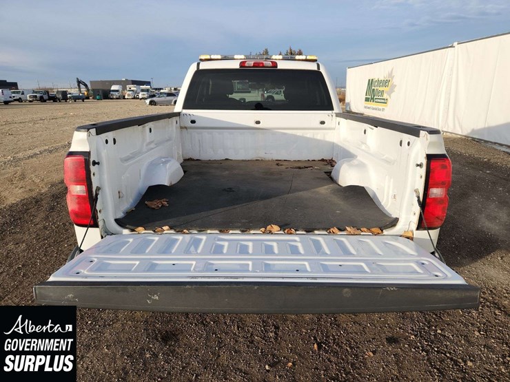 2015-chevrolet-silverado-1500-image-23